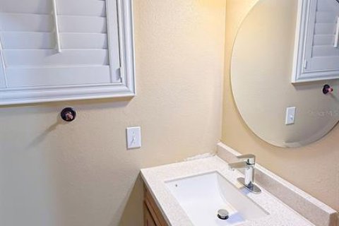 House in Tampa, Florida 6 bedrooms, 218.13 sq.m. № 2203288 - photo 26