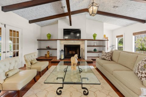 House in Okeechobee, Florida 4 bedrooms, 315.87 sq.m. № 2186423 - photo 13
