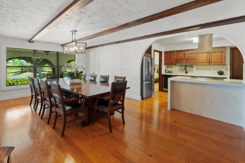 House in Okeechobee, Florida 4 bedrooms, 315.87 sq.m. № 2186423 - photo 23