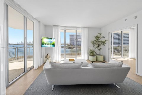 Condominio en venta en Miami Beach, Florida, 3 dormitorios, 171.13 m2 № 1852098 - foto 1