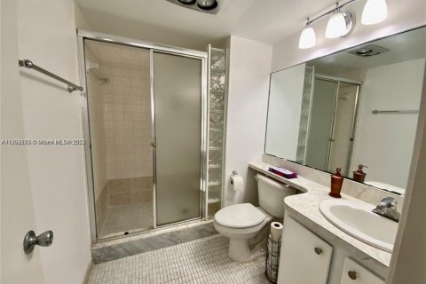 Снять в аренду кондоминиум в Пемброк-Пайнс, Флорида 2 спальни, 108.7м2, № 1977755 - фото 9