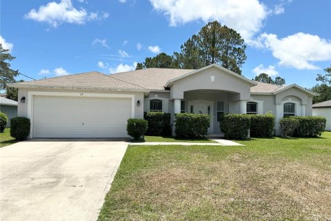 House in Palm Coast, Florida 4 bedrooms, 209.03 sq.m. № 1679284 - photo 1