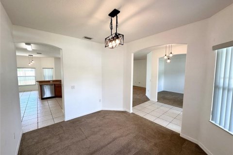 House in Palm Coast, Florida 4 bedrooms, 209.03 sq.m. № 1679284 - photo 17