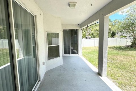 House in Palm Coast, Florida 4 bedrooms, 209.03 sq.m. № 1679284 - photo 10