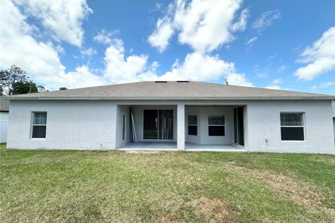 House in Palm Coast, Florida 4 bedrooms, 209.03 sq.m. № 1679284 - photo 5