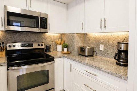 Condominio en venta en Hollywood, Florida, 2 dormitorios, 126.35 m2 № 2264343 - foto 5