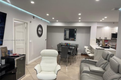 Condominio en venta en Miramar, Florida, 3 dormitorios, 110.74 m2 № 2018621 - foto 4