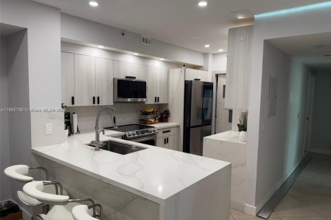 Condominio en venta en Miramar, Florida, 3 dormitorios, 110.74 m2 № 2018621 - foto 6