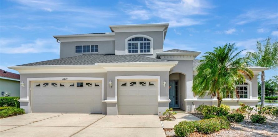 Villa ou maison à Bradenton, Floride 5 chambres, 273.88 m2 № 2098612