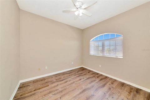 Villa ou maison à louer à Bradenton, Floride: 5 chambres, 273.88 m2 № 2098612 - photo 27