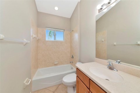 Villa ou maison à louer à Bradenton, Floride: 5 chambres, 273.88 m2 № 2098612 - photo 25