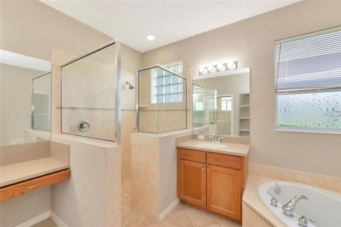 Villa ou maison à louer à Bradenton, Floride: 5 chambres, 273.88 m2 № 2098612 - photo 19