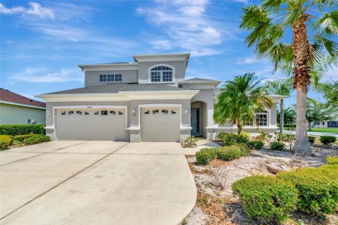 Villa ou maison à louer à Bradenton, Floride: 5 chambres, 273.88 m2 № 2098612 - photo 2