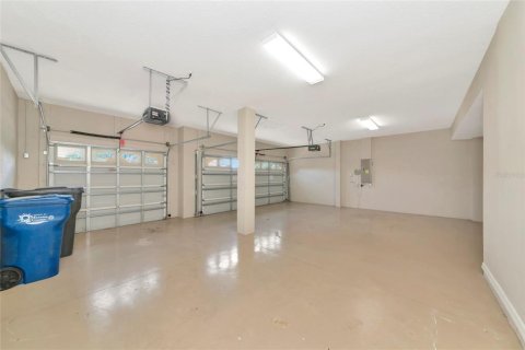 Villa ou maison à louer à Bradenton, Floride: 5 chambres, 273.88 m2 № 2098612 - photo 30