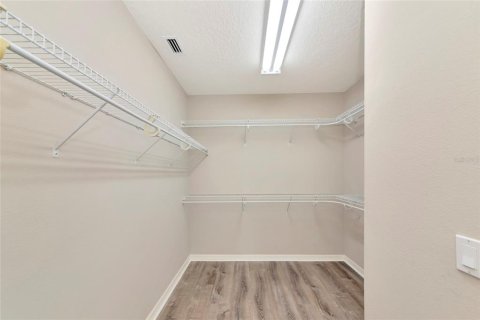 Villa ou maison à louer à Bradenton, Floride: 5 chambres, 273.88 m2 № 2098612 - photo 20