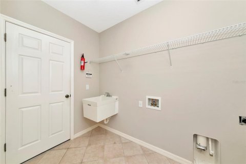Villa ou maison à louer à Bradenton, Floride: 5 chambres, 273.88 m2 № 2098612 - photo 29