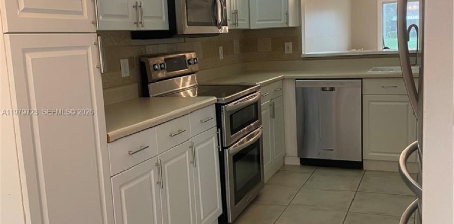 Дом в Дейви, Флорида 3 спальни, 143.81м2 № 2046866