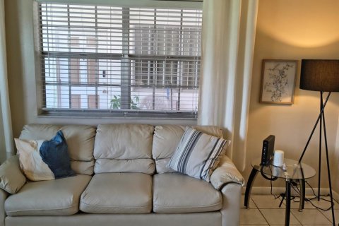 Copropriété à louer à Hollywood, Floride: 1 chambre, 59.83 m2 № 2303872 - photo 6