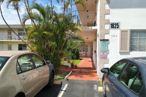 Copropriété à louer à Hollywood, Floride: 1 chambre, 59.83 m2 № 2303872 - photo 11