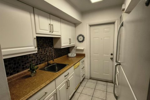 Copropriété à louer à Hollywood, Floride: 1 chambre, 59.83 m2 № 2303872 - photo 9