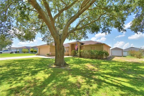 House in Auburndale, Florida 3 bedrooms, 131.64 sq.m. № 1854399 - photo 3