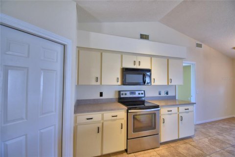 House in Auburndale, Florida 3 bedrooms, 131.64 sq.m. № 1854399 - photo 19