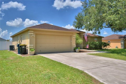 House in Auburndale, Florida 3 bedrooms, 131.64 sq.m. № 1854399 - photo 5