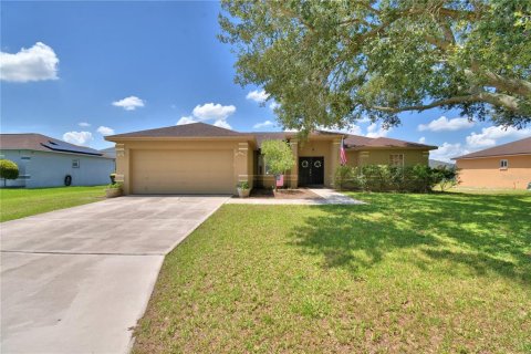 House in Auburndale, Florida 3 bedrooms, 131.64 sq.m. № 1854399 - photo 6