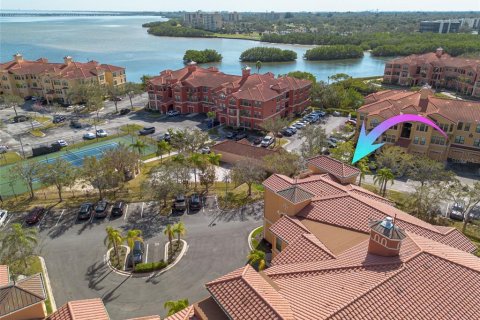 Condo in Clearwater, Florida, 2 bedrooms  № 1685484 - photo 1