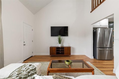 Condo in Pinellas Park, Florida, 2 bedrooms  № 1912879 - photo 7