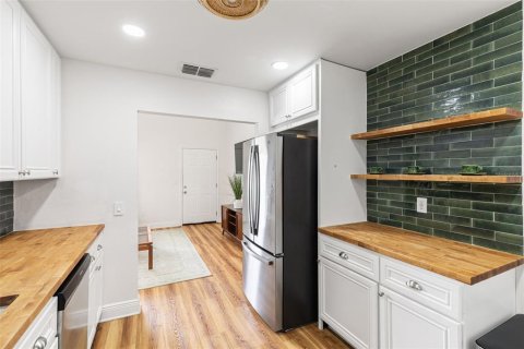 Condo in Pinellas Park, Florida, 2 bedrooms  № 1912879 - photo 12
