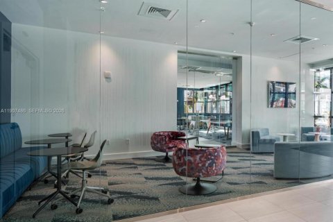 Copropriété à vendre à Miami, Floride: 2 chambres, 116.78 m2 № 2326296 - photo 23