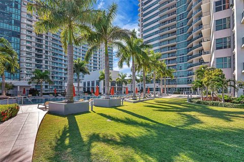 Copropriété à vendre à Miami, Floride: 2 chambres, 116.78 m2 № 2326296 - photo 27