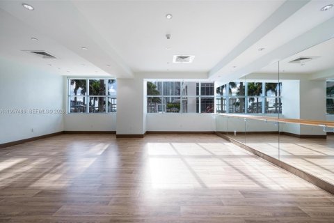 Copropriété à vendre à Miami, Floride: 2 chambres, 116.78 m2 № 2326296 - photo 20