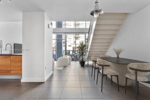 Copropriété à vendre à Miami, Floride: 2 chambres, 116.78 m2 № 2326296 - photo 9