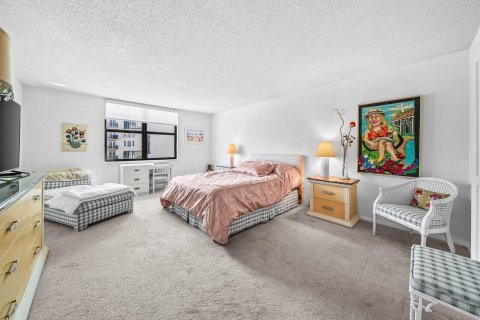 Condo in Palm Beach, Florida, 2 bedrooms  № 2253134 - photo 12