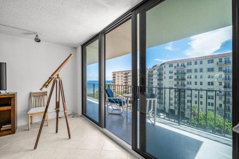 Condo in Palm Beach, Florida, 2 bedrooms  № 2253134 - photo 19