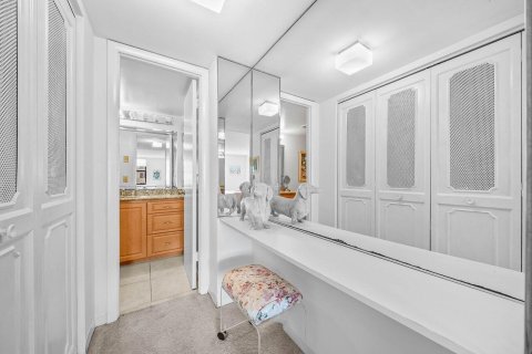 Condo in Palm Beach, Florida, 2 bedrooms  № 2253134 - photo 14
