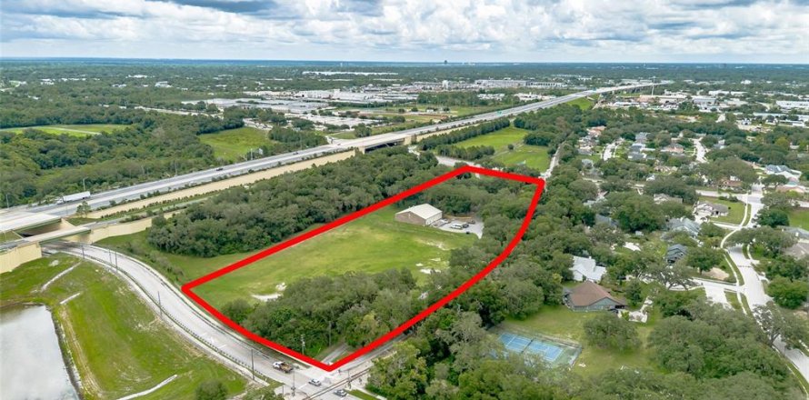 Immobilier commercial à Apopka, Floride 1178.84 m2 № 2339253