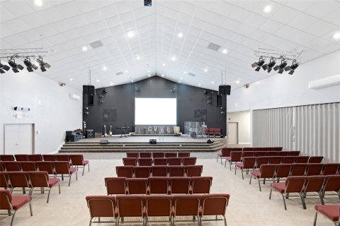 Immobilier commercial à vendre à Apopka, Floride: 1178.84 m2 № 2339253 - photo 5