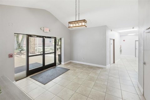 Immobilier commercial à vendre à Apopka, Floride: 1178.84 m2 № 2339253 - photo 8
