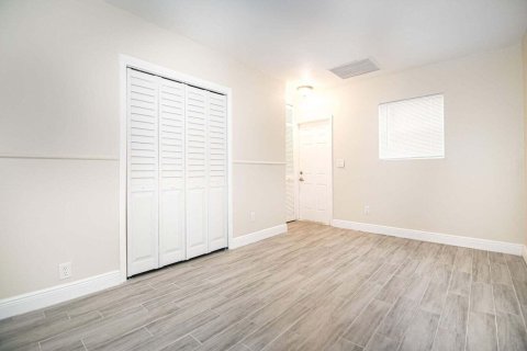 Villa ou maison à louer à North Palm Beach, Floride: 3 chambres, 111.85 m2 № 1055067 - photo 1