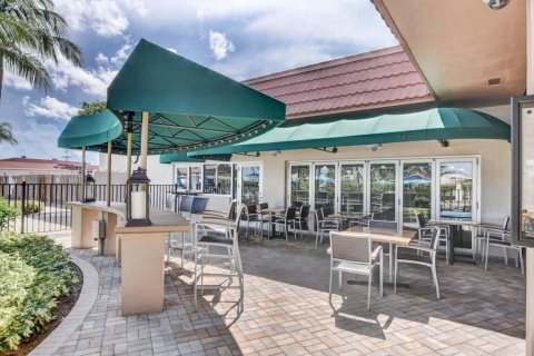 Condo in Delray Beach, Florida, 2 bedrooms  № 664928 - photo 1
