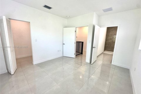 Villa ou maison à louer à Florida City, Floride: 5 chambres, 176.7 m2 № 2038174 - photo 17