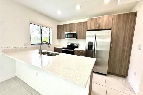 Villa ou maison à louer à Florida City, Floride: 5 chambres, 176.7 m2 № 2038174 - photo 19