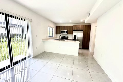 Villa ou maison à louer à Florida City, Floride: 5 chambres, 176.7 m2 № 2038174 - photo 6