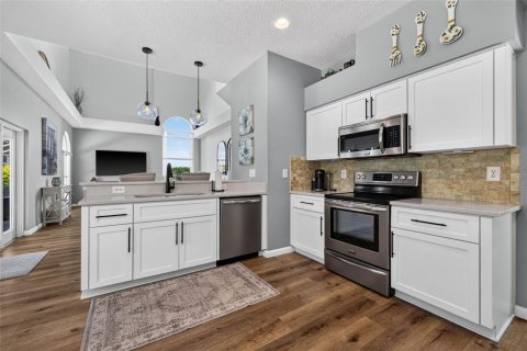 Villa ou maison à vendre à Tampa, Floride: 3 chambres, 209.03 m2 № 2195570 - photo 6
