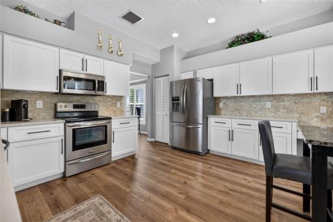 Villa ou maison à vendre à Tampa, Floride: 3 chambres, 209.03 m2 № 2195570 - photo 4