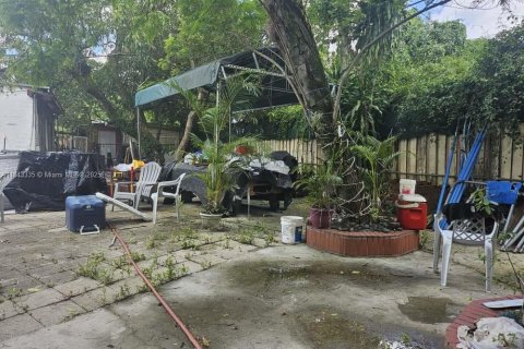 House in Opa-locka, Florida 2 bedrooms, 230.49 sq.m. № 1836380 - photo 18