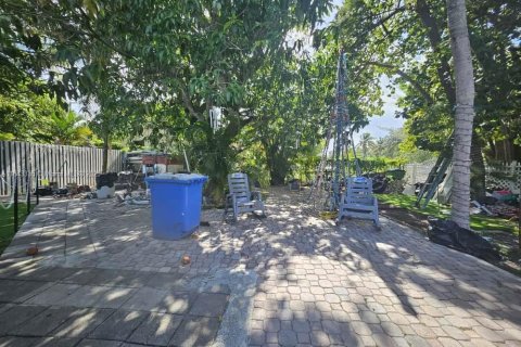 House in Opa-locka, Florida 2 bedrooms, 230.49 sq.m. № 1836380 - photo 21